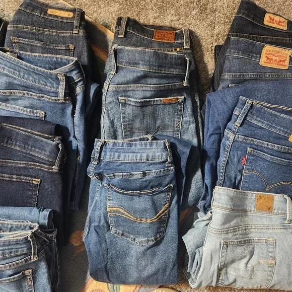 Various Pairs of jeans - Picture 4 of 6